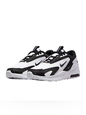NIB NIKE Air Max Bolt Style CU4152-101 Black/White Women’s 5.5